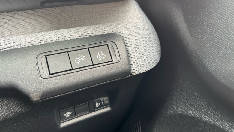 Citroen C3 1.2 Hybrid [110] Plus 5dr e-DCS6 Petrol Hatchback